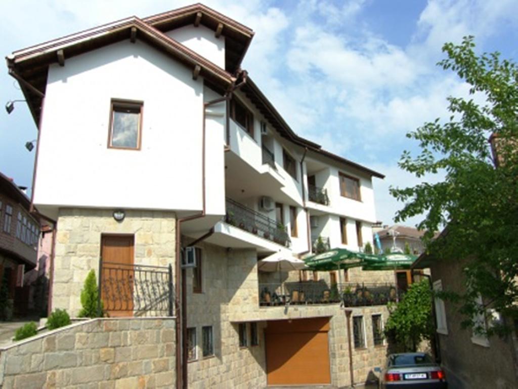 Family Hotel Silvestar Veliko Tarnovo Luaran gambar