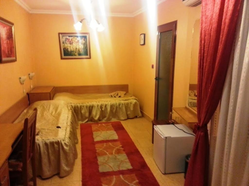 Family Hotel Silvestar Veliko Tarnovo Bilik gambar